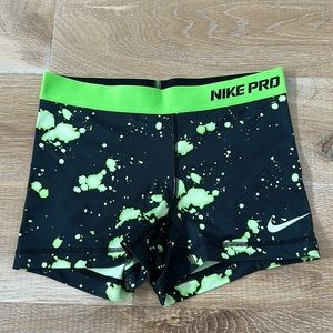 Nike Dri-Fit Black Green Paint Splash Fitted Stretch Athletic Biker Shorts S
